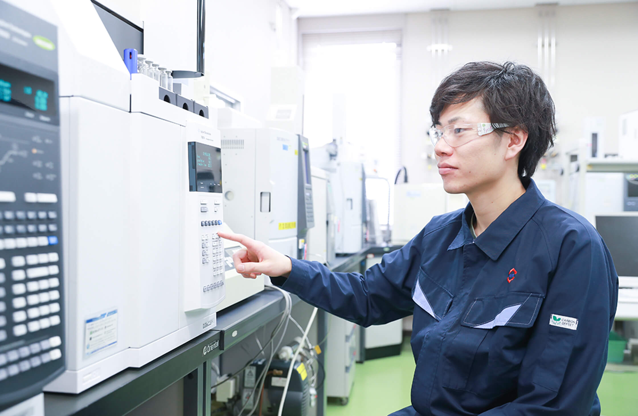 TUYỂN 03 NAM ĐÚC KIM LOẠI (VẬN HÀNH MÁY VÀ KIỂM TRA SẢN PHẨM)